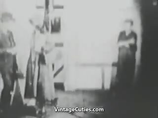 Painter verleidt en eikels een single minnaar (1920s wijnoogst)