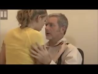 Opiekunka do dziecka pustak: darmowe przenośny opiekunka do dziecka dorosły film pokaz 18