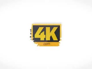 Daddy4k curious cô gái tóc vàng muốn đến thử giới tính video với.