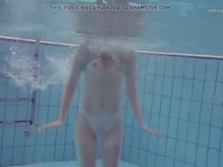 Nastya volna è come un onda ma sott’acqua: gratis hd porno 09
