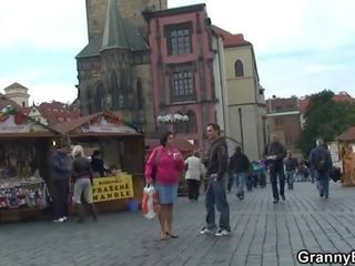 Besta turist jumps på kuk