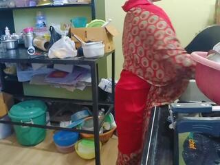 Mijn bhabhi bewitching en ik geneukt haar in keuken wanneer mijn broer was niet in thuis