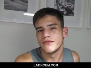 Heterofil amatør unge latino skolegutt paid kontanter til homofil orgie